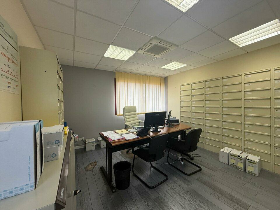 Location bureau - 144 m²