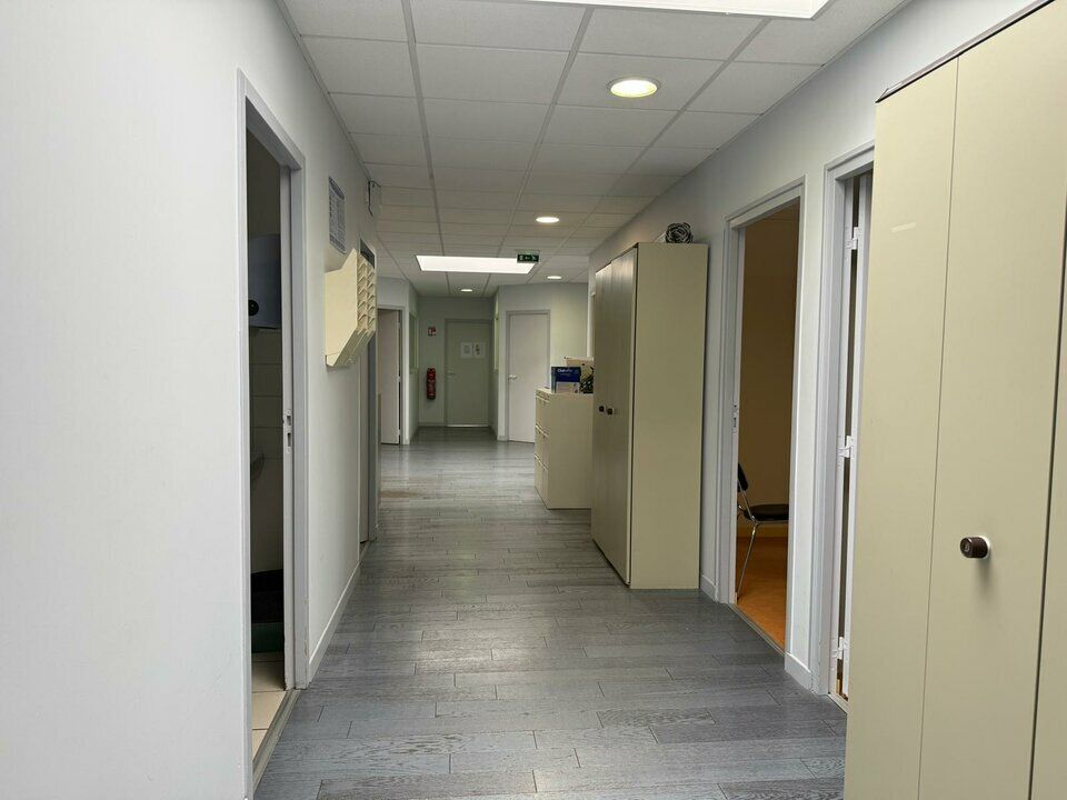 Location bureau - 148 m²