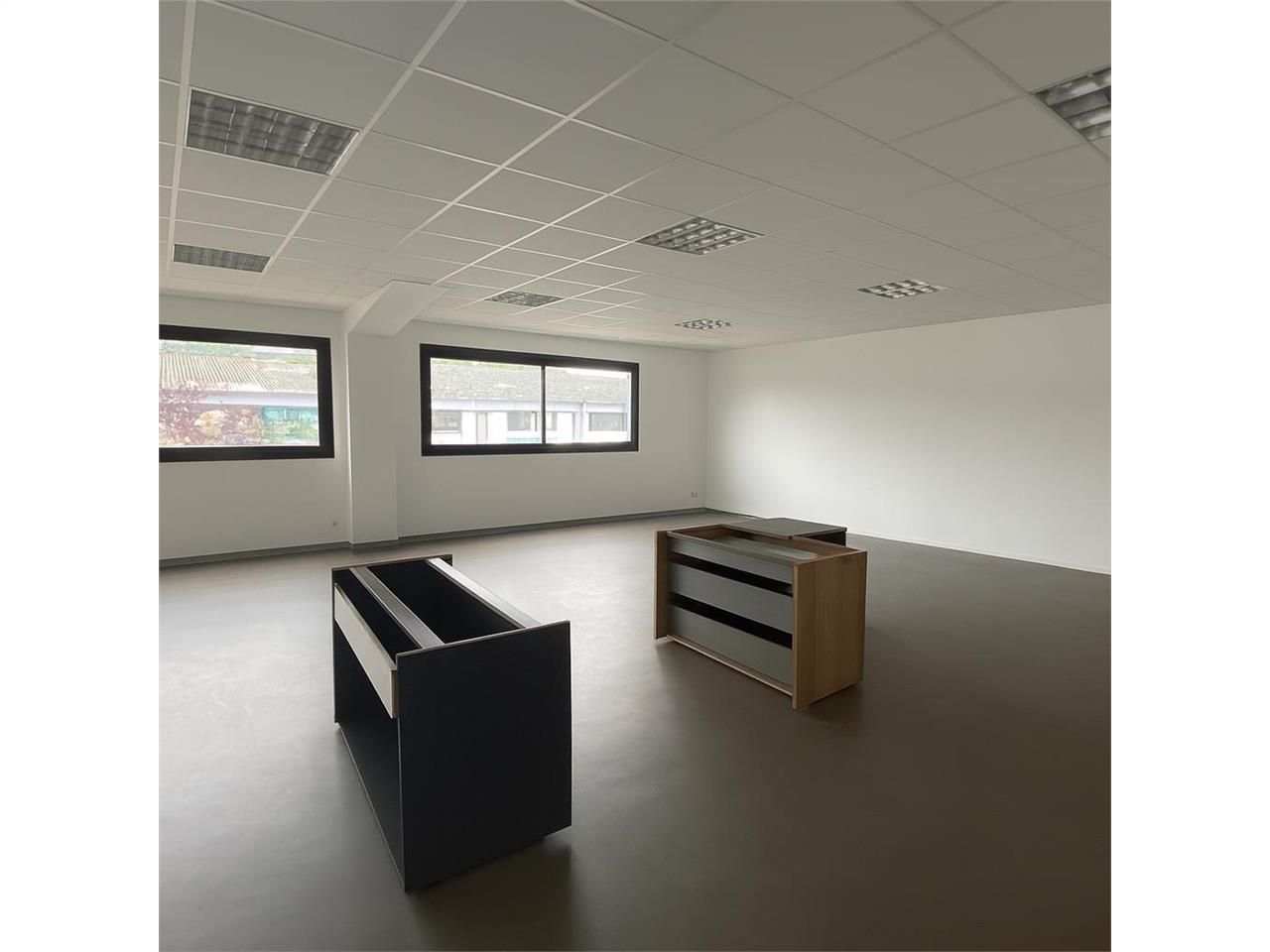 Location bureaux 80 m² à Le Haillan