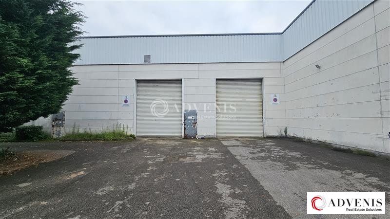 Local d'activité de 700 m² - Division possible !