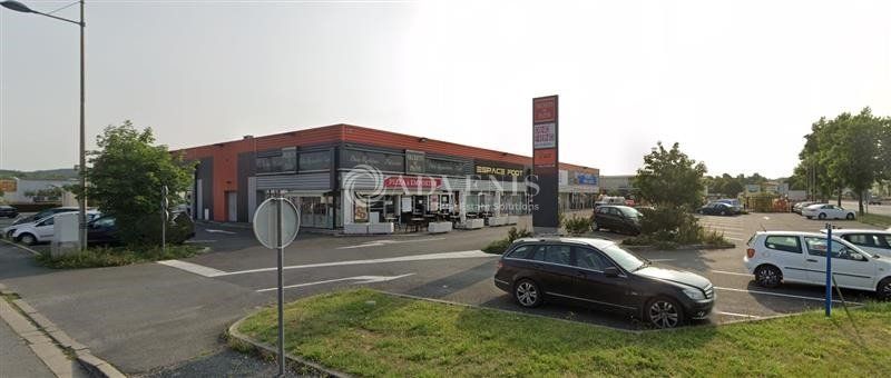 BOULAZAC - A louer locaux commerciaux