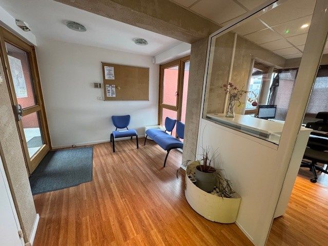 Location bureaux 176 m² à Saint-Étienne