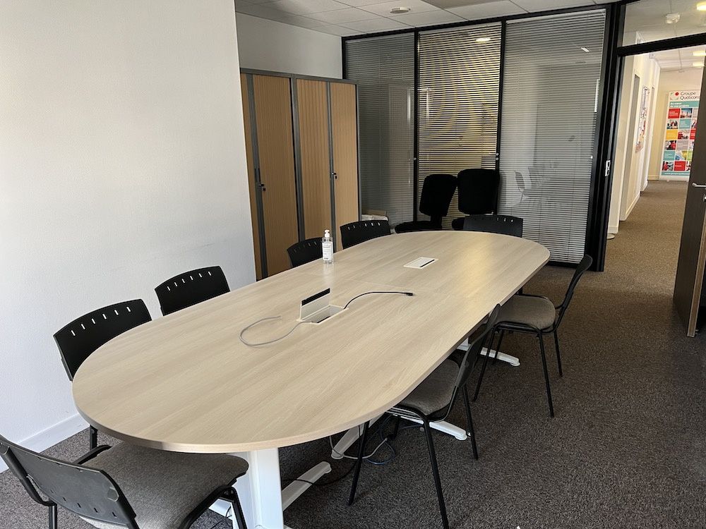 Location bureaux 154 m² à Saint-Just-Saint-Rambert