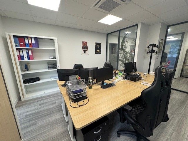 105 m² dispo à Saint-priest-en-jarez