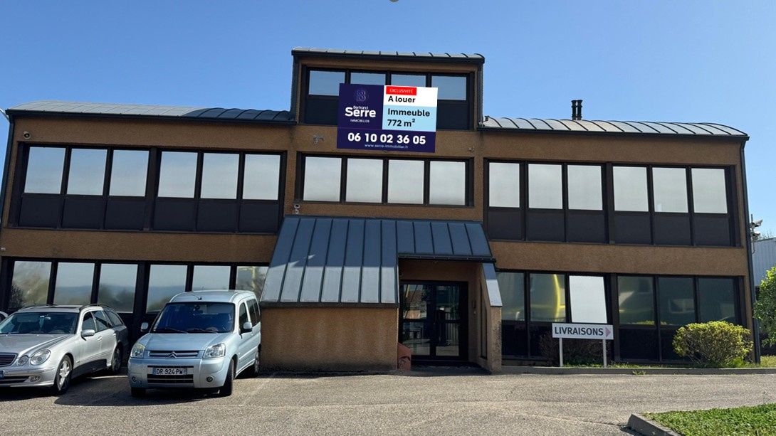 Location bureaux 772 m² à Andrézieux-Bouthéon