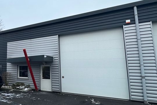 Location local 475 m² à Roche-la-Molière