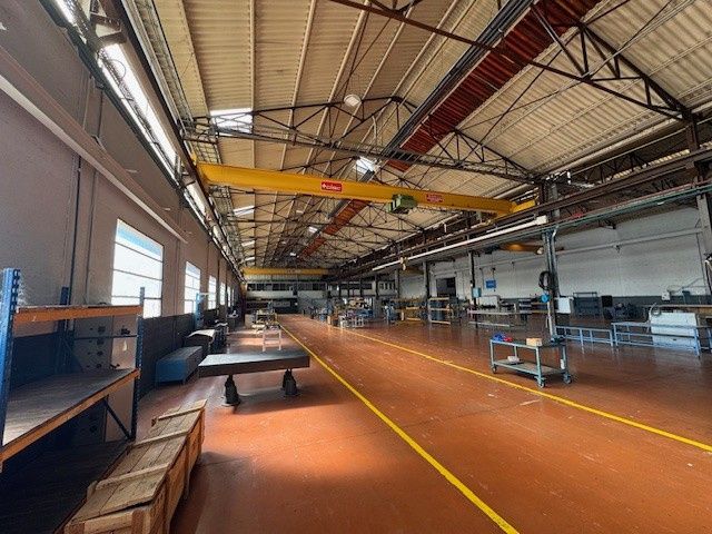 Vente local 5065 m² à Saint-Étienne