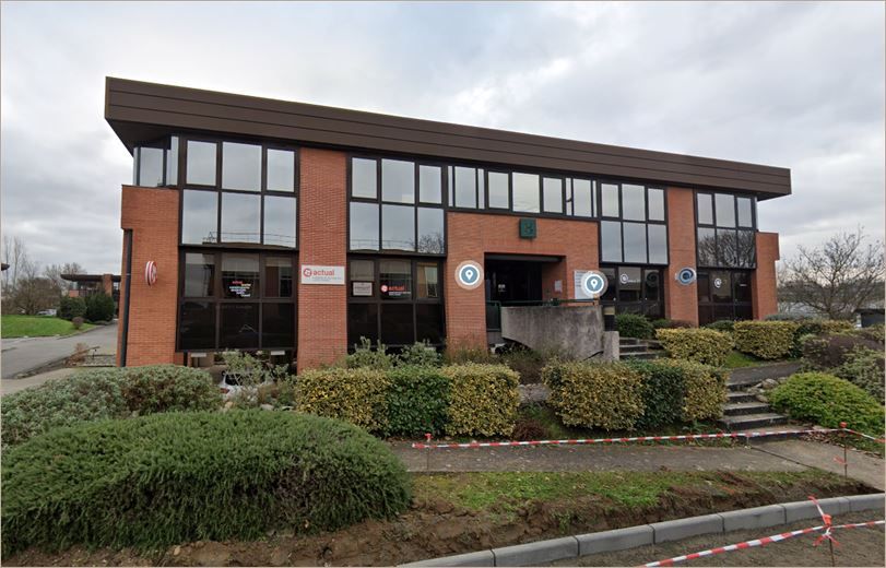 Location Bureaux récents 111 m² non divisibles