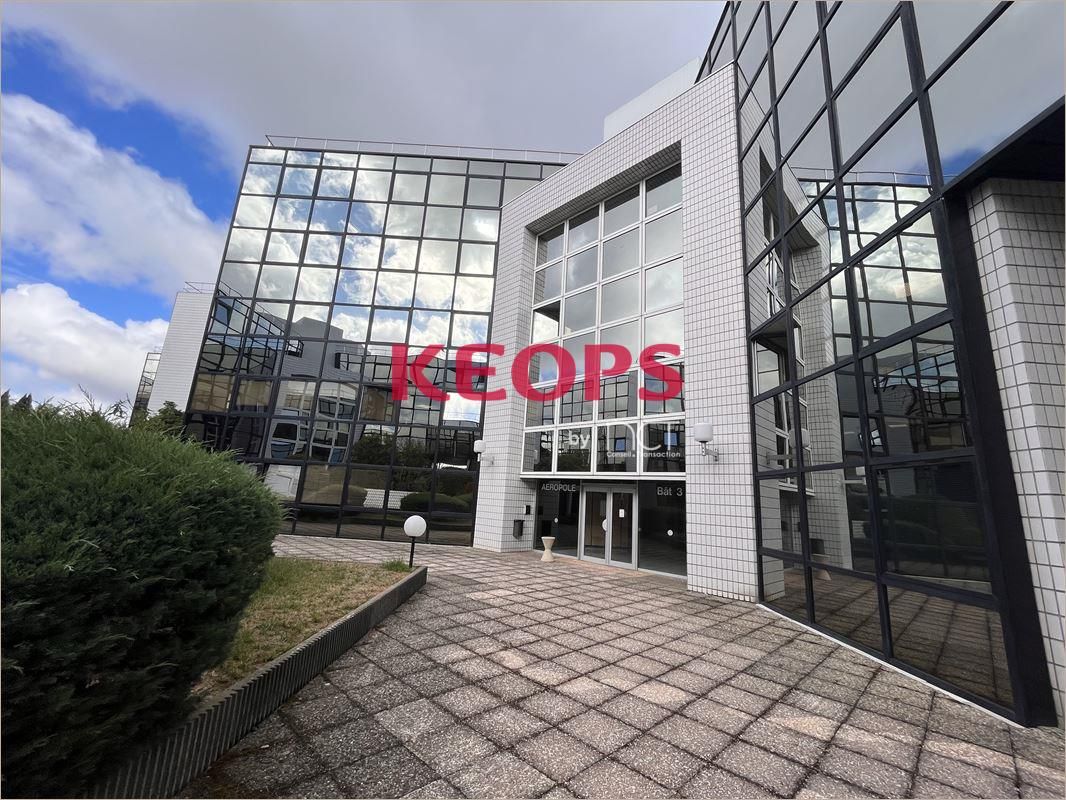 Location Bureaux récents 300 m² divisibles à partir de 115 m²