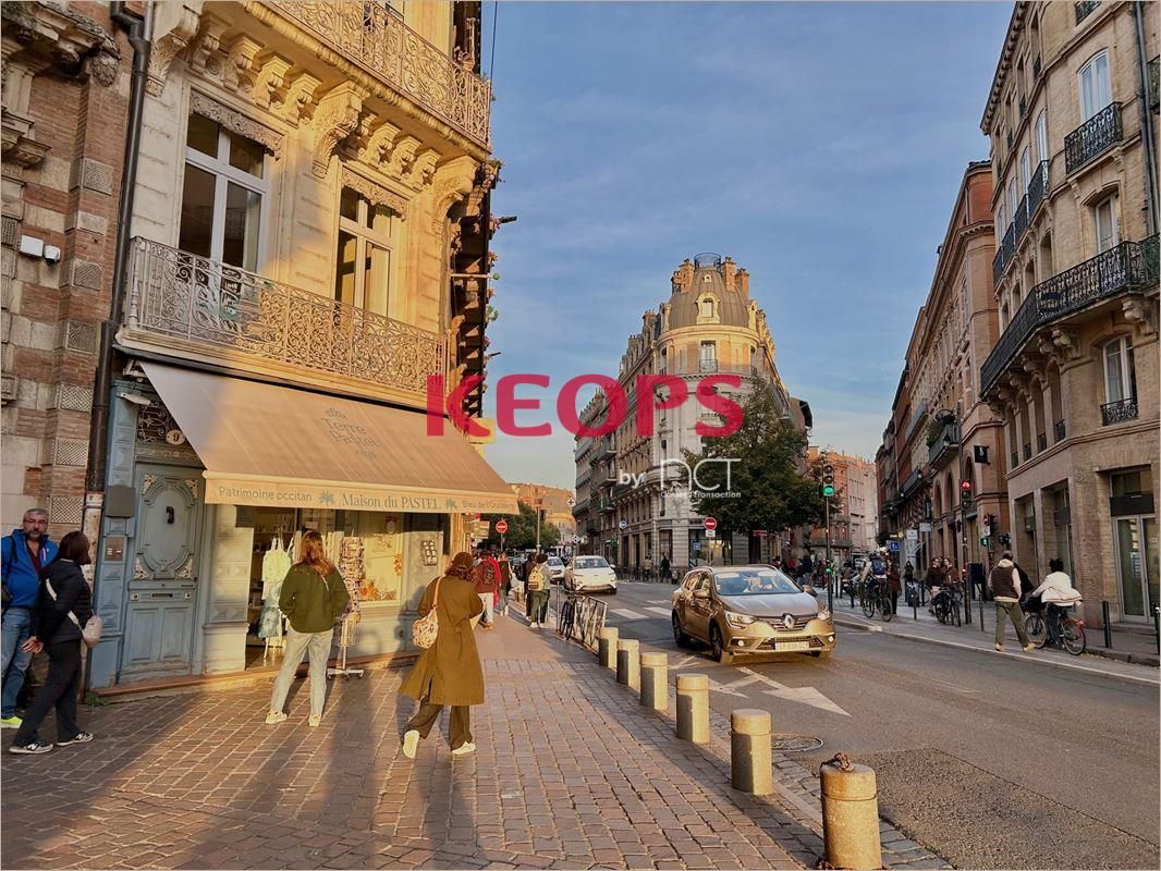 Location Bureaux haussmanniens 100 m² divisibles à partir de 50 m²