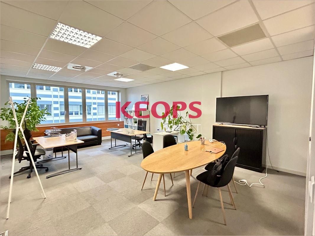 Location Bureaux récents 42 m² non divisibles
