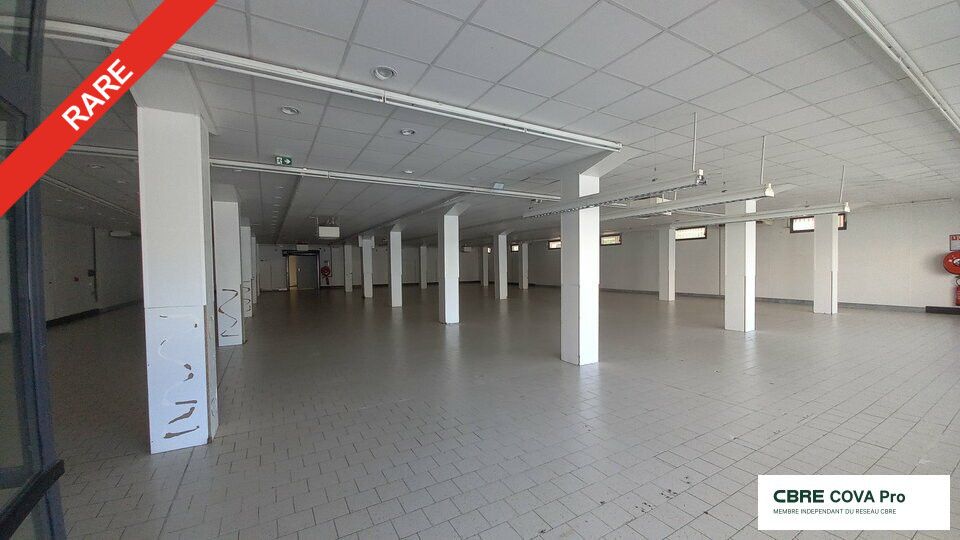 Locaux commerciaux 880 m² - BESANCON