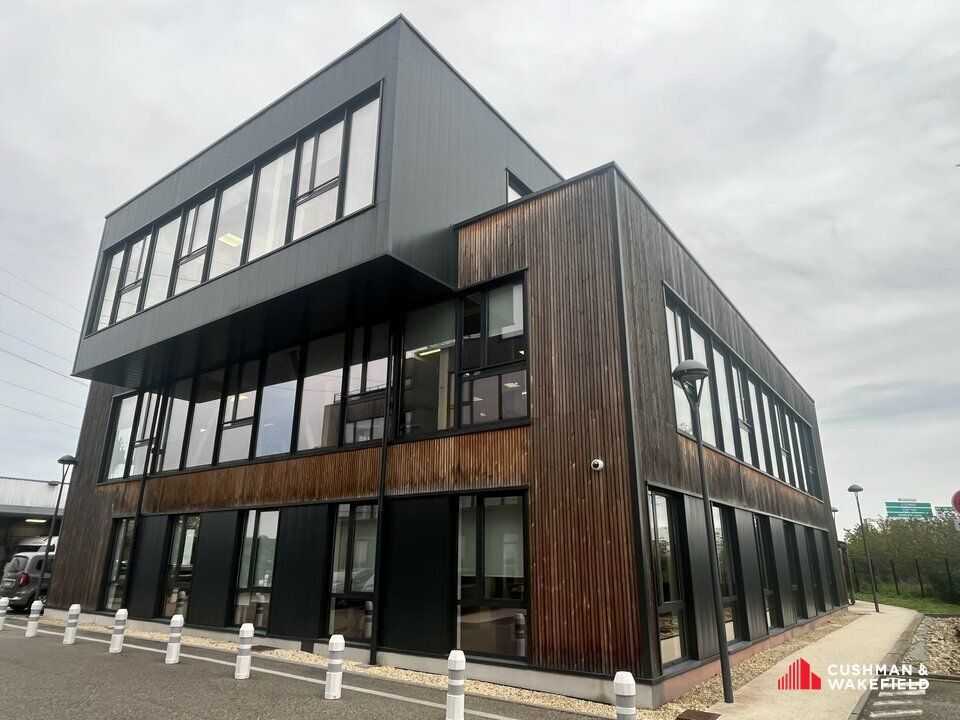 A Mérignac, deux immeubles de bureaux en bois représentant une surface totale d'environ 3 888 m² divisibles