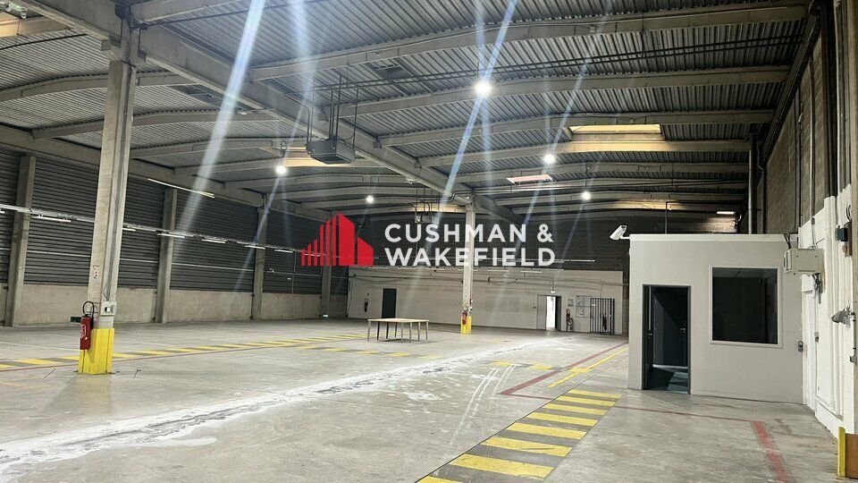 Location activité/entrepôt - 1220 m²