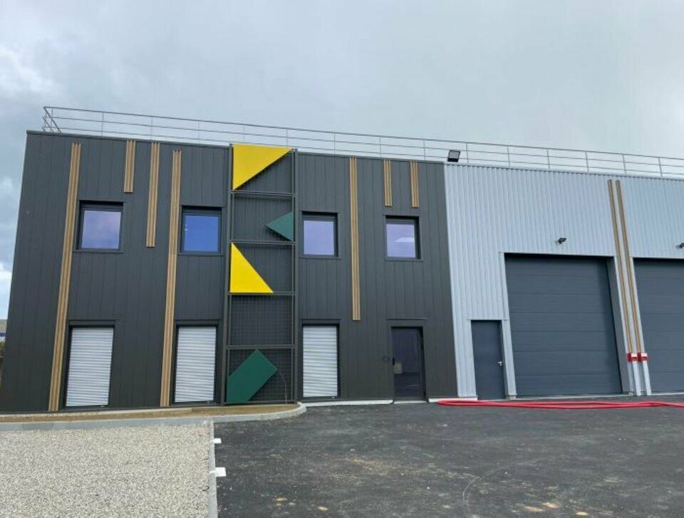 Location local d''activites 357 m² non divisibles