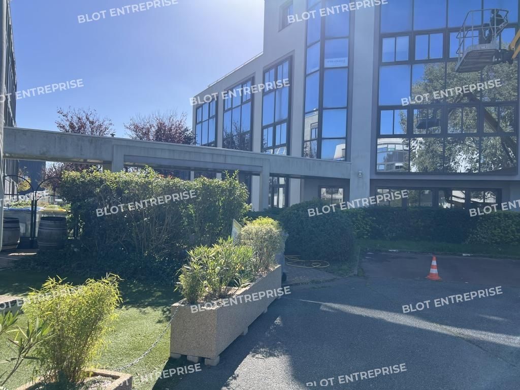 Location bureaux 322 m² non divisibles
