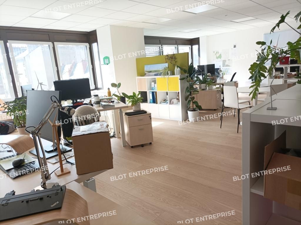 Location bureaux 67 m² non divisibles