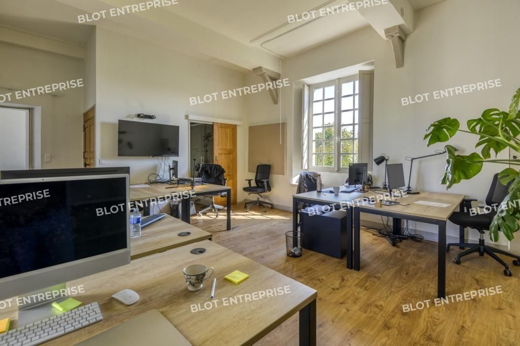 Location bureaux 210 m² non divisibles