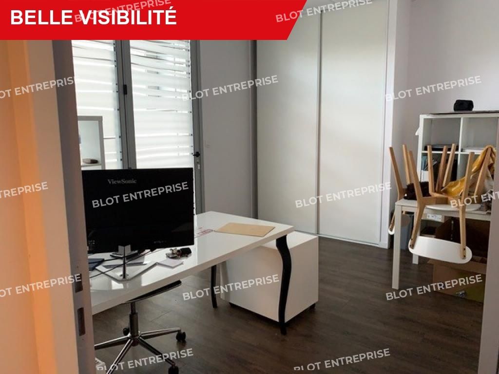 Vente bureaux 82 m² non divisibles