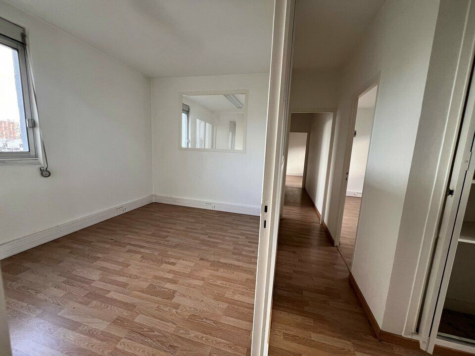 SAINT-AVERTIN BUREAUX A LOUER 91 M² 3 PARKINGS