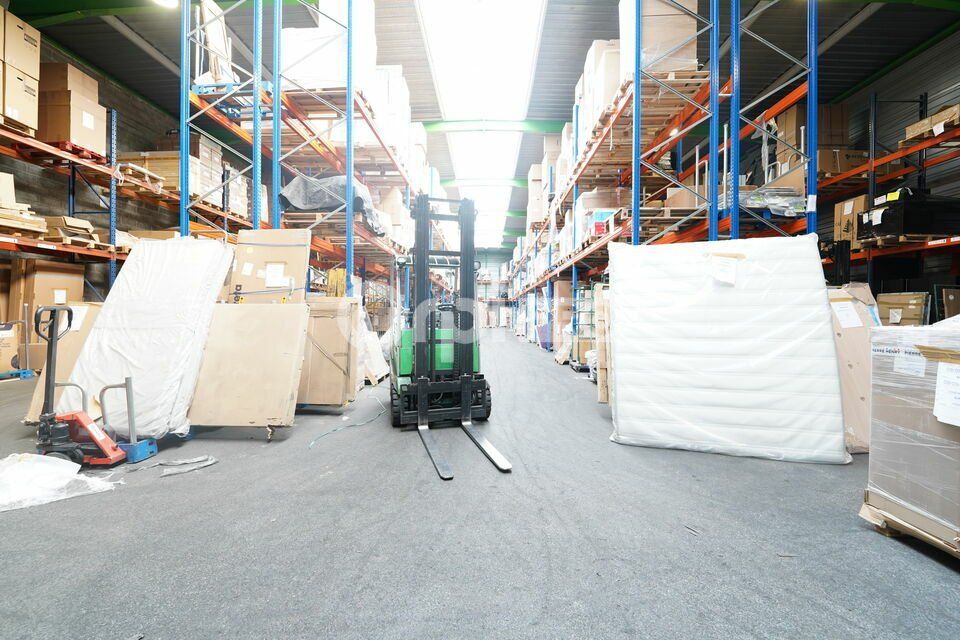 Location local d''activites 1092 m² non divisibles