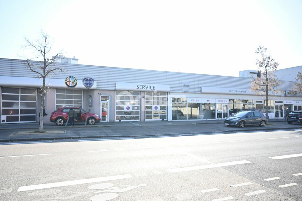 Location local d''activites 740 m² non divisibles