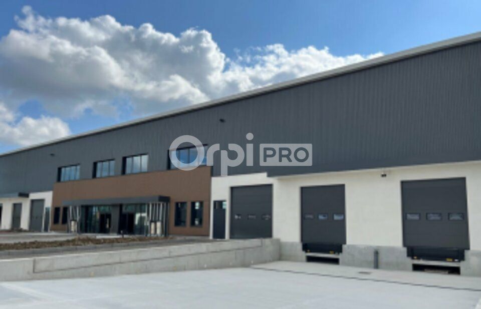 Location local d''activites 1818 m² divisibles à partir de 1235 m²