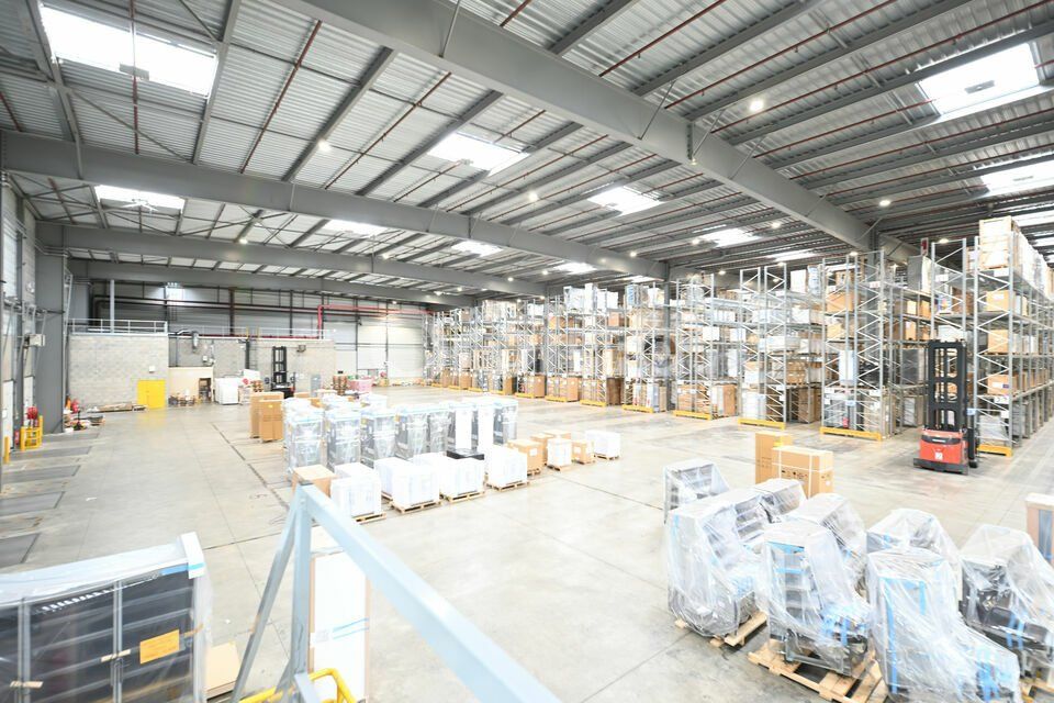 ENTREPÔT A LOUER - 9 280 m² - SAINT QUENTIN FALLAVIER