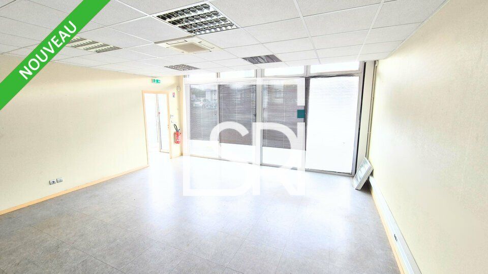 PROCHE A71 A75 A89 - LOCATION ENTREPOT / LOCAL D'ACTIVITE AVEC BUREAUX - ZI LES ACILLOUX - 63800 COURNON D'AUVERGNE