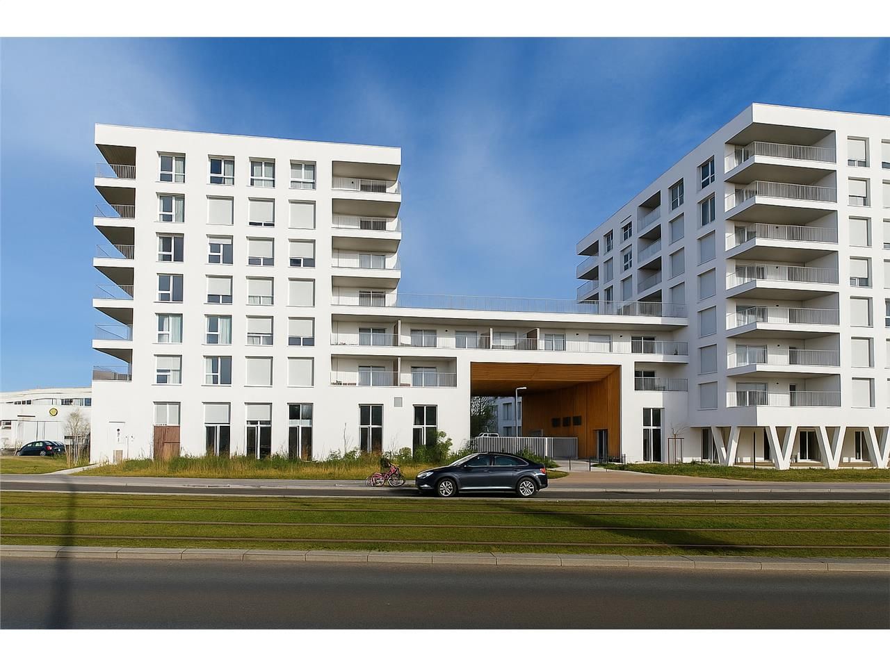 Vente local commercial 294.00 m² à CENON