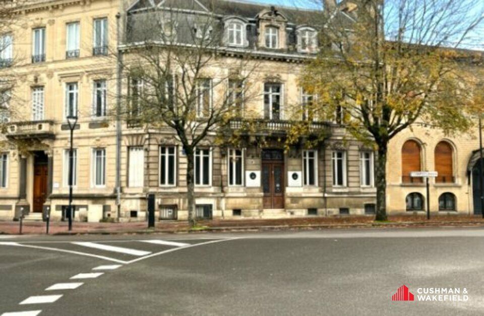 Location bureaux 433.85 m² non divisibles