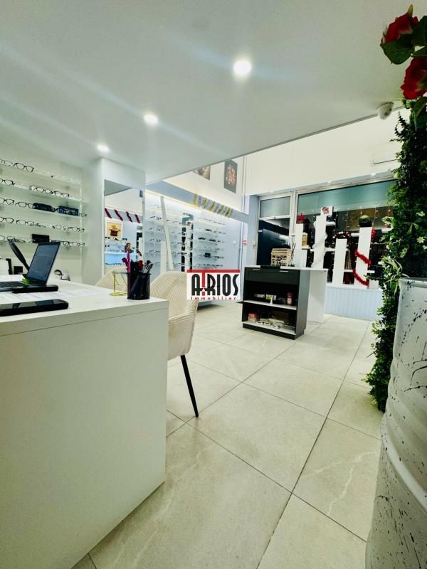 Location local commercial 32 m² non divisibles