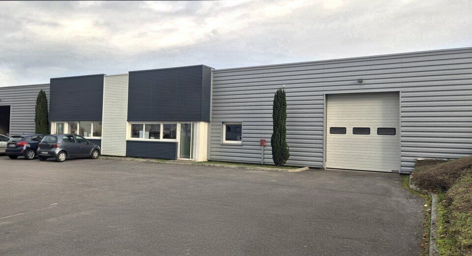 Location local d''activites 311 m² non divisibles