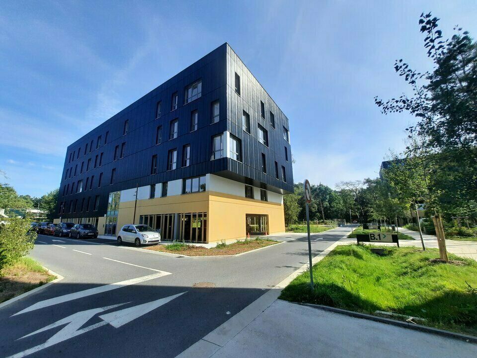 Location bureaux 232 m² divisibles à partir de 100 m²