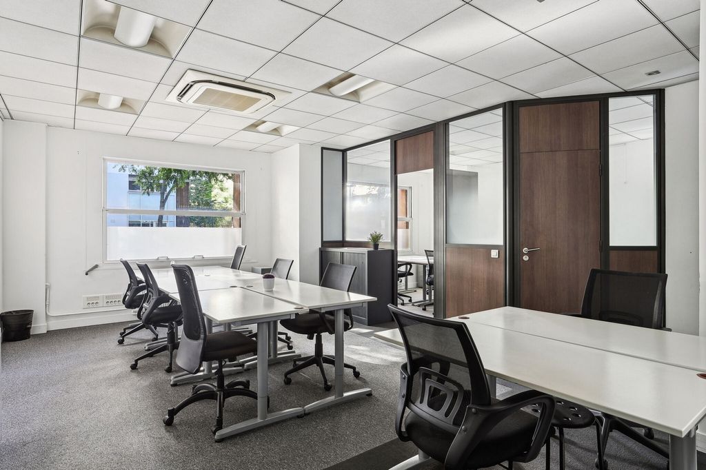 Location bureaux 70 m² non divisibles