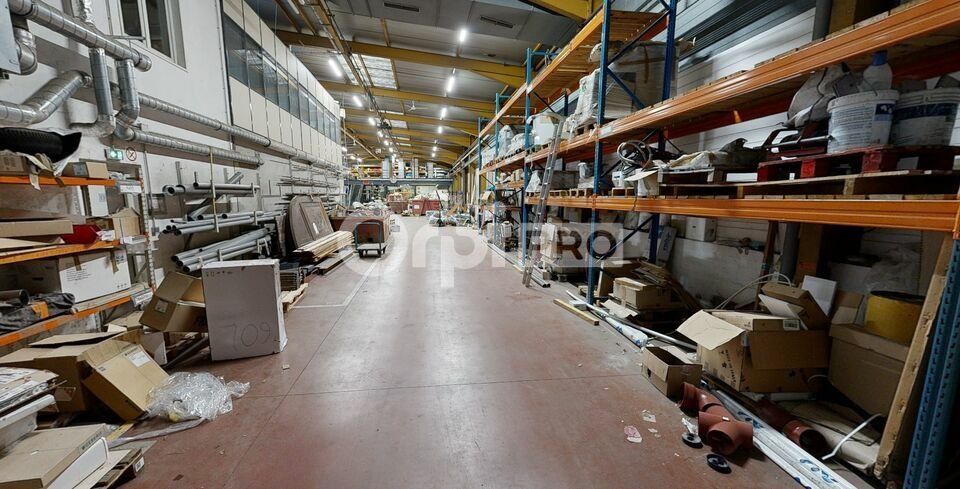 BATIMENT D'ACTIVITE A LOUER - 1 475 m² - VENISSIEUX
