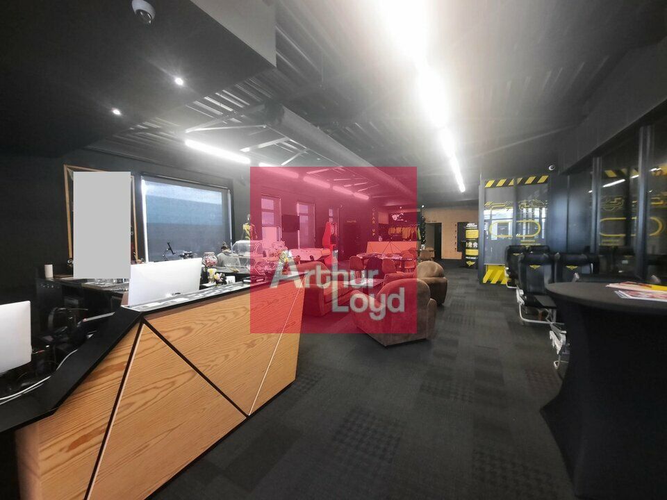 AULNAT A VENDRE LOCAL ACTIVITE 482 M² - BATIMENT INDEPENDANT 