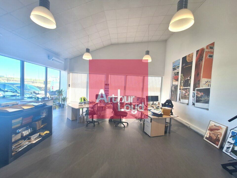 Location bureaux 160 m² non divisibles