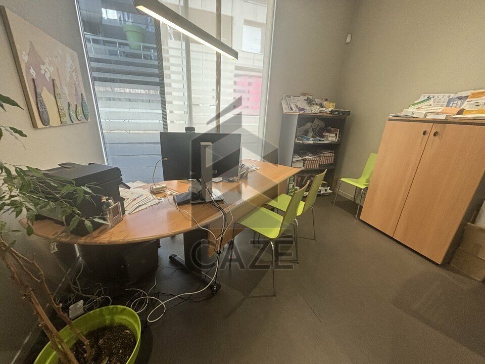 Vente bureaux 280 m² non divisibles