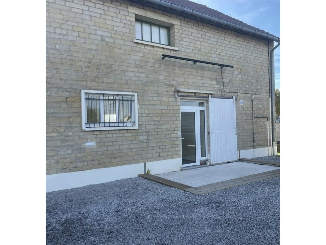 Location local commercial 80 m² non divisibles