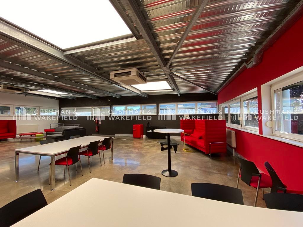 Vente bureaux 870 m² non divisibles