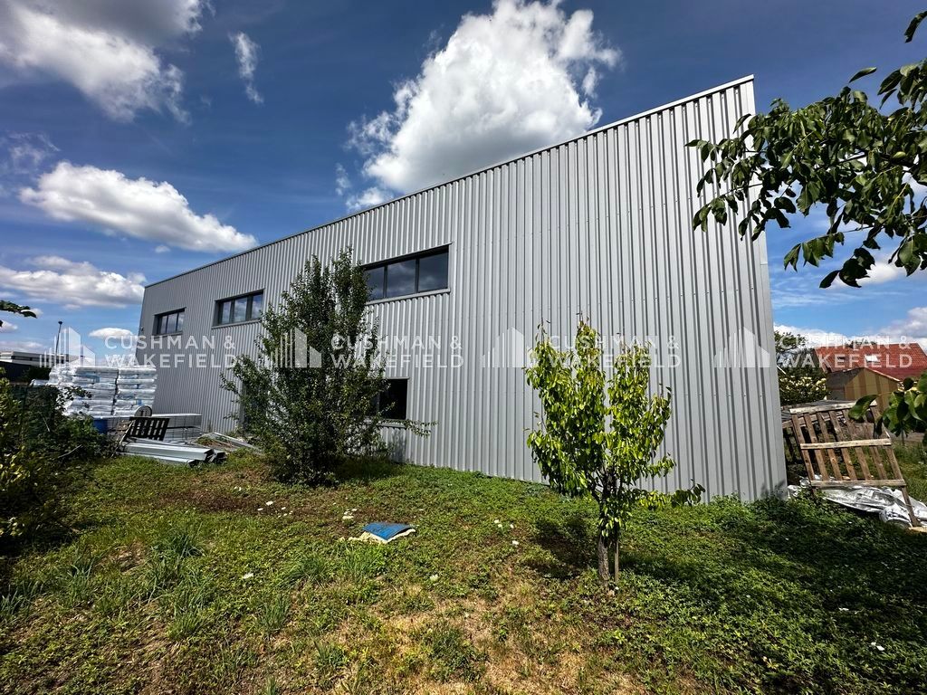 Location activités 890 m² non divisibles