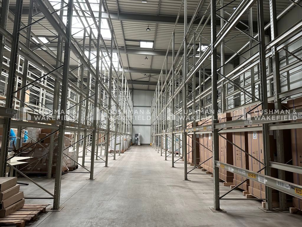 Location activités 990 m² non divisibles