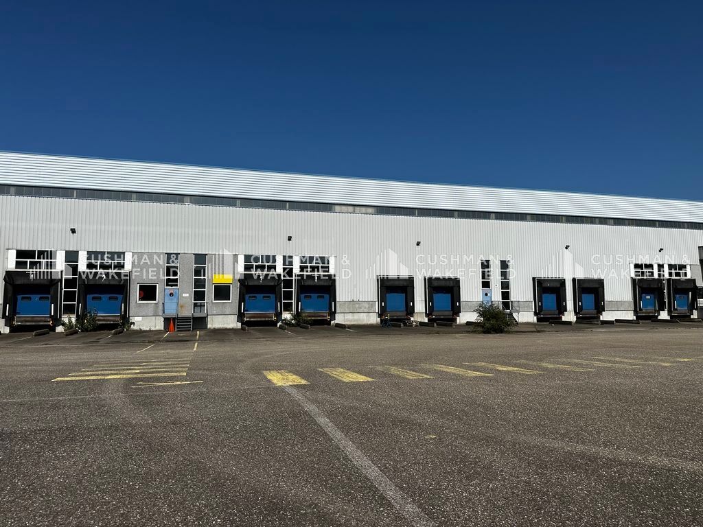 Location entrepôt 27078 m² divisibles à partir de 6721 m²
