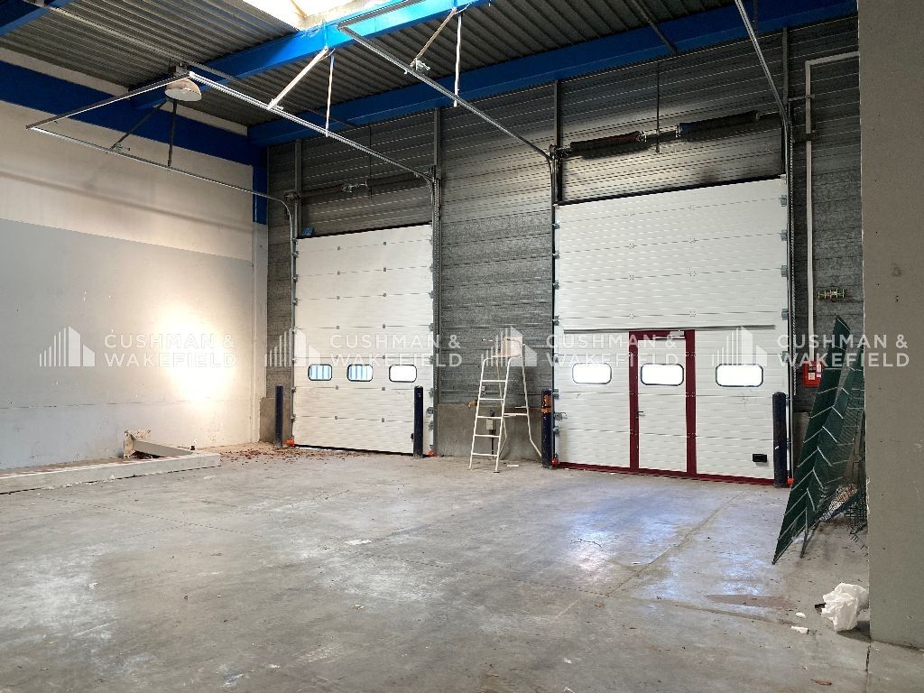 Location activités 658 m² non divisibles