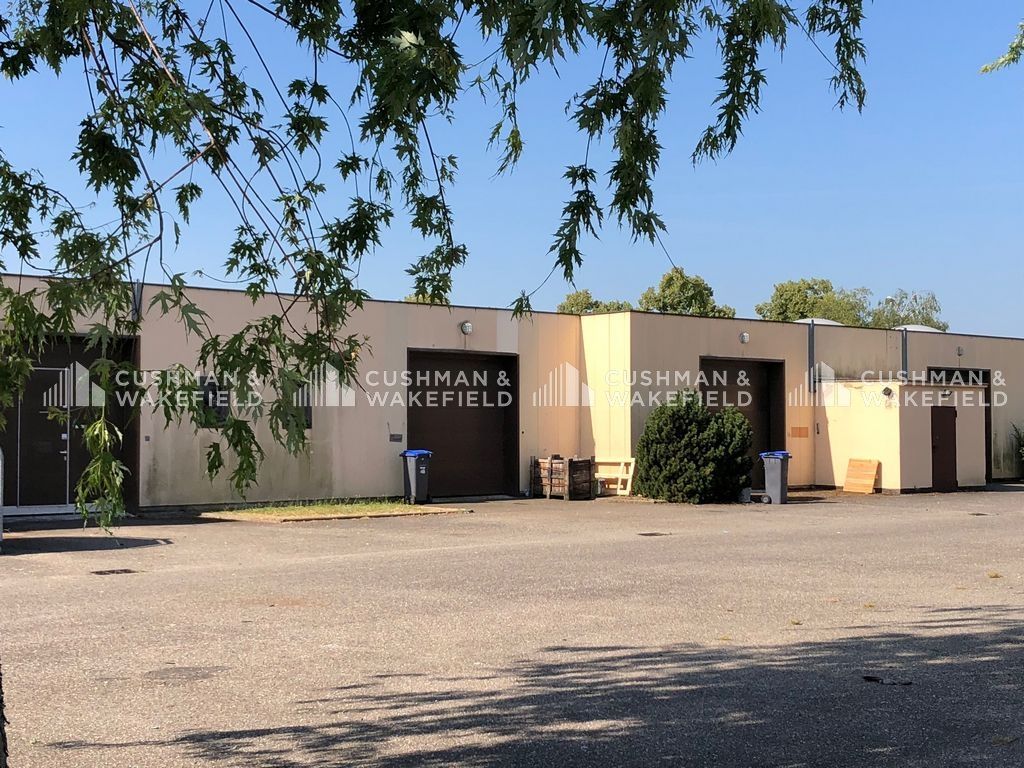 Location activités 100 m² non divisibles