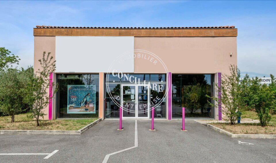 Location local commercial 663 m² non divisibles