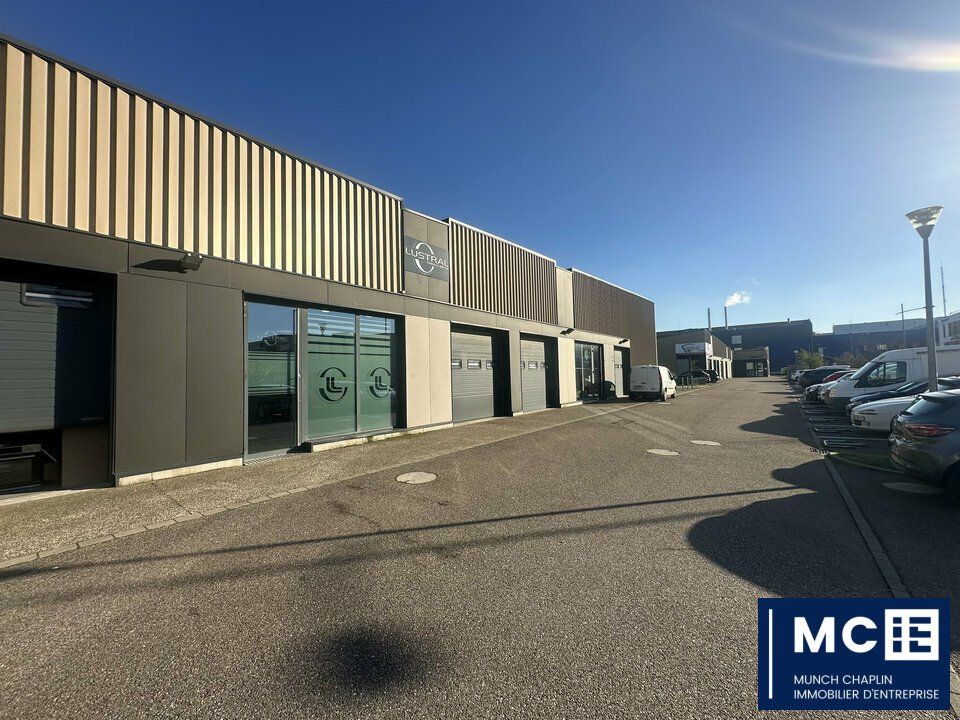 Location local d''activites 143.3 m² non divisibles