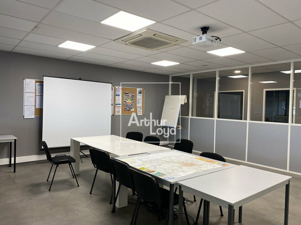 VILLABE BATIMENT INDEPENDANT A VENDRE