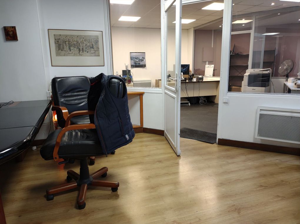 Vente entrepôts 390 m² non divisibles